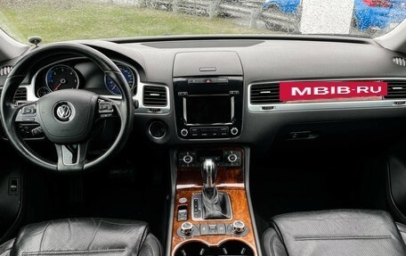 Volkswagen Touareg III, 2013 год, 1 997 000 рублей, 13 фотография