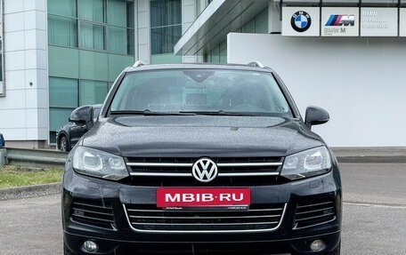 Volkswagen Touareg III, 2013 год, 1 997 000 рублей, 2 фотография