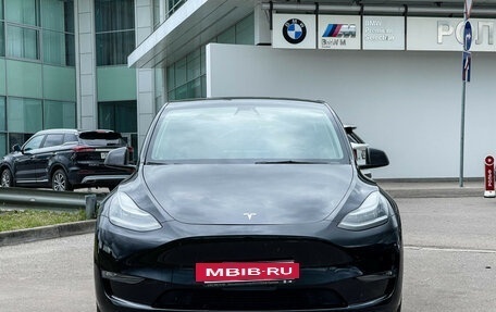Tesla Model Y I, 2021 год, 3 790 000 рублей, 2 фотография