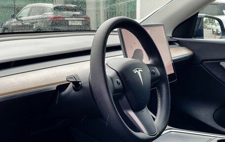 Tesla Model Y I, 2021 год, 3 790 000 рублей, 14 фотография