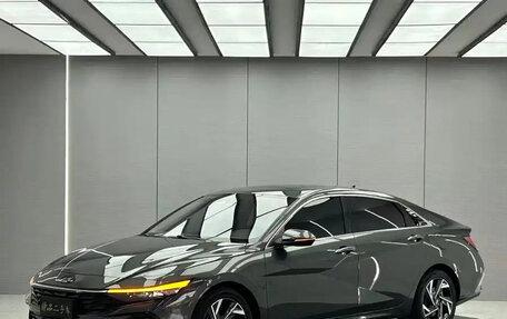 Hyundai Elantra, 2022 год, 1 099 999 рублей, 1 фотография