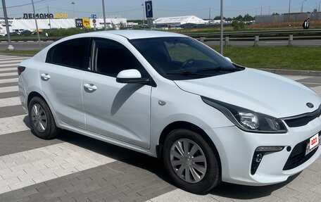 KIA Rio IV, 2019 год, 900 000 рублей, 3 фотография