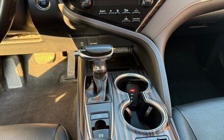 Toyota Camry, 2018 год, 2 850 000 рублей, 7 фотография