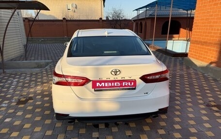 Toyota Camry, 2018 год, 2 850 000 рублей, 4 фотография