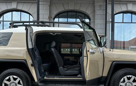 Toyota FJ Cruiser, 2022 год, 6 400 000 рублей, 6 фотография
