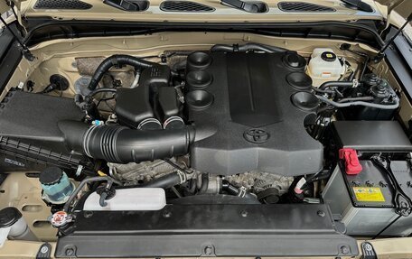 Toyota FJ Cruiser, 2022 год, 6 400 000 рублей, 16 фотография