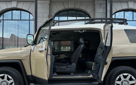 Toyota FJ Cruiser, 2022 год, 6 400 000 рублей, 30 фотография