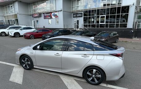Toyota Prius IV XW50, 2017 год, 1 930 000 рублей, 8 фотография