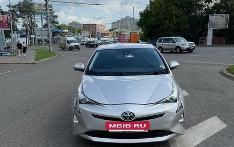 Toyota Prius IV XW50, 2017 год, 1 930 000 рублей, 10 фотография