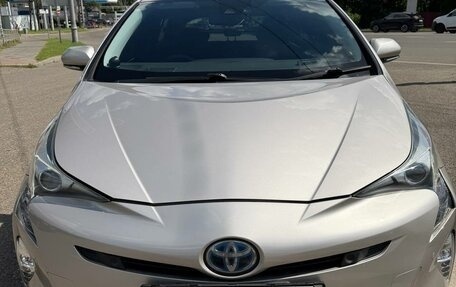 Toyota Prius IV XW50, 2017 год, 1 930 000 рублей, 2 фотография
