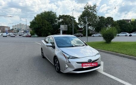 Toyota Prius IV XW50, 2017 год, 1 930 000 рублей, 9 фотография