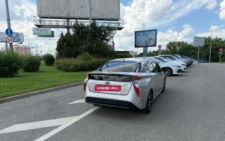 Toyota Prius IV XW50, 2017 год, 1 930 000 рублей, 12 фотография