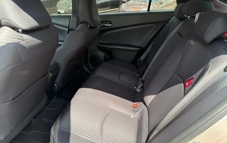Toyota Prius IV XW50, 2017 год, 1 930 000 рублей, 18 фотография