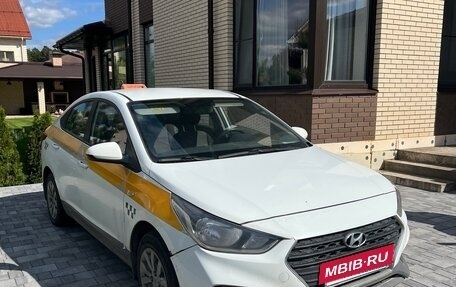 Hyundai Solaris II рестайлинг, 2018 год, 600 000 рублей, 3 фотография