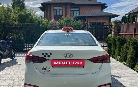 Hyundai Solaris II рестайлинг, 2018 год, 600 000 рублей, 8 фотография