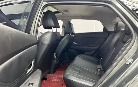 Hyundai Elantra, 2022 год, 1 099 999 рублей, 18 фотография