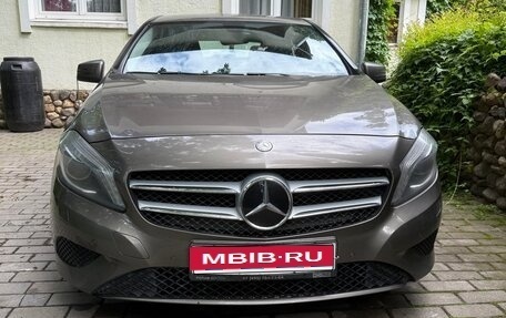 Mercedes-Benz A-Класс, 2013 год, 1 250 000 рублей, 1 фотография
