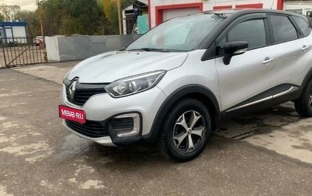 Renault Kaptur I рестайлинг, 2018 год, 1 690 000 рублей, 1 фотография