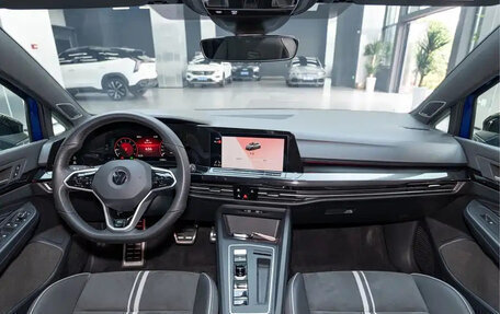 Volkswagen Golf VIII, 2022 год, 1 420 000 рублей, 13 фотография