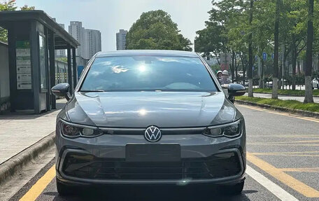 Volkswagen Golf VIII, 2023 год, 1 430 000 рублей, 2 фотография