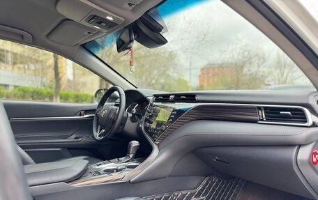 Toyota Camry, 2019 год, 1 799 000 рублей, 6 фотография