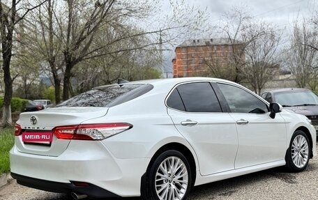 Toyota Camry, 2019 год, 1 799 000 рублей, 3 фотография
