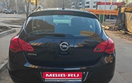 Opel Astra J, 2010 год, 580 000 рублей, 3 фотография