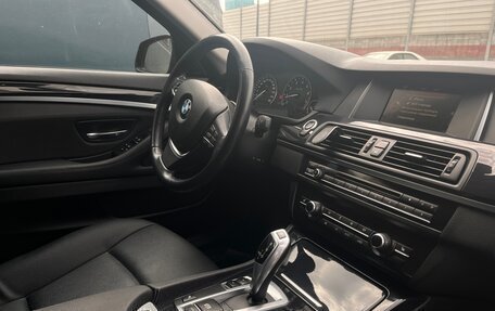 BMW 5 серия, 2015 год, 2 090 000 рублей, 8 фотография