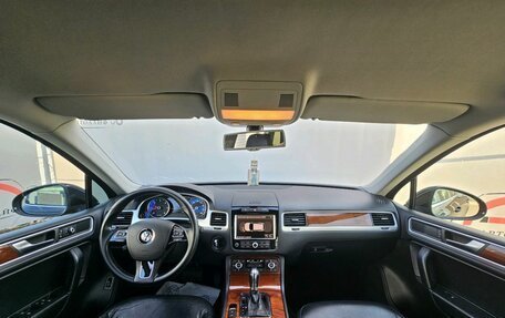 Volkswagen Touareg III, 2011 год, 1 850 000 рублей, 8 фотография