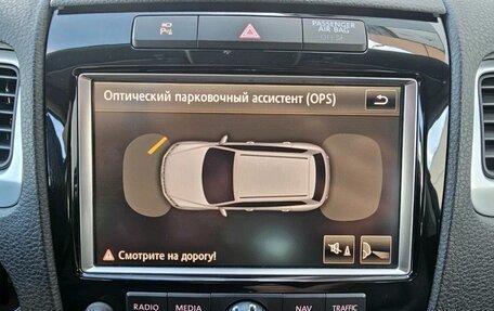 Volkswagen Touareg III, 2011 год, 1 850 000 рублей, 20 фотография