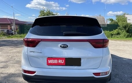 KIA Sportage IV рестайлинг, 2017 год, 2 200 000 рублей, 4 фотография