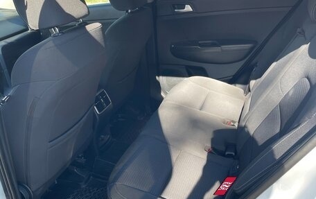 KIA Sportage IV рестайлинг, 2017 год, 2 200 000 рублей, 10 фотография