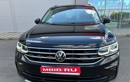 Volkswagen Tiguan II, 2021 год, 3 420 000 рублей, 3 фотография