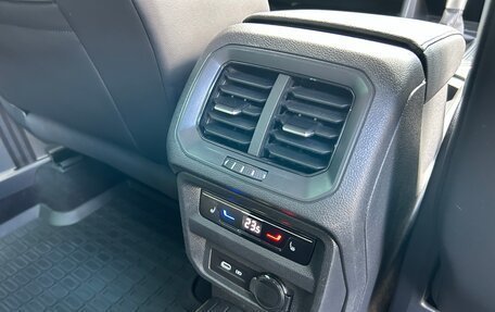 Volkswagen Tiguan II, 2021 год, 3 420 000 рублей, 27 фотография