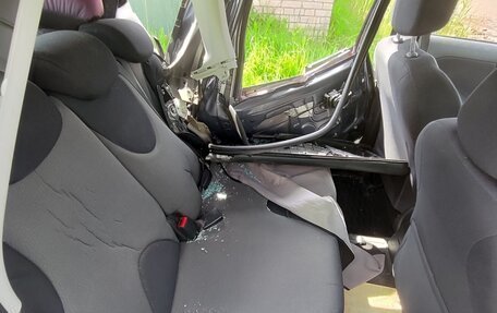 Nissan Note II рестайлинг, 2011 год, 300 000 рублей, 13 фотография