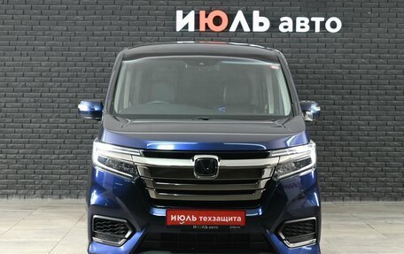 Honda Stepwgn IV, 2019 год, 2 350 000 рублей, 2 фотография