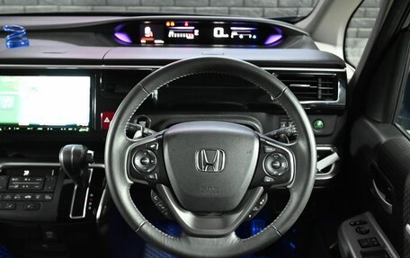 Honda Stepwgn IV, 2019 год, 2 350 000 рублей, 12 фотография