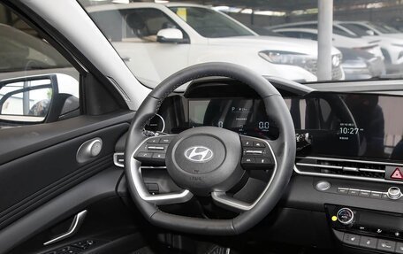 Hyundai Elantra, 2026 год, 2 199 999 рублей, 6 фотография