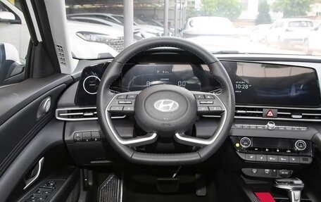 Hyundai Elantra, 2026 год, 2 199 999 рублей, 11 фотография