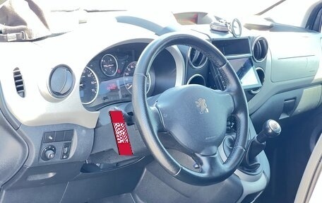 Peugeot Partner II рестайлинг 2, 2011 год, 570 000 рублей, 9 фотография