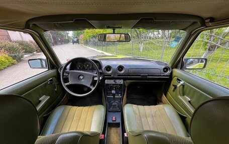 Mercedes-Benz W123, 1980 год, 200 000 рублей, 4 фотография