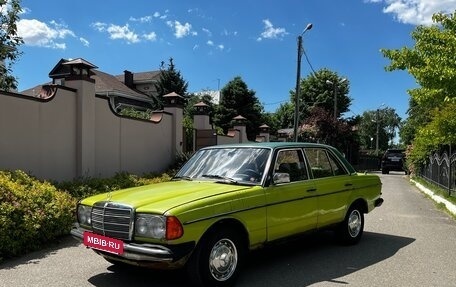 Mercedes-Benz W123, 1980 год, 200 000 рублей, 2 фотография