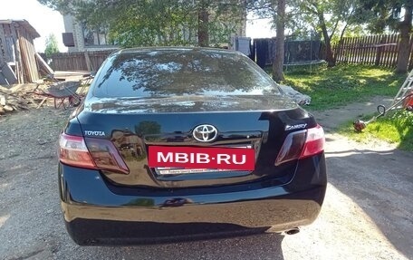 Toyota Camry, 2007 год, 640 000 рублей, 2 фотография