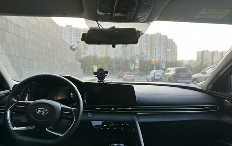 Hyundai Elantra, 2021 год, 1 530 000 рублей, 10 фотография