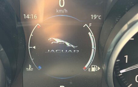 Jaguar XE I рестайлинг, 2016 год, 1 800 000 рублей, 14 фотография
