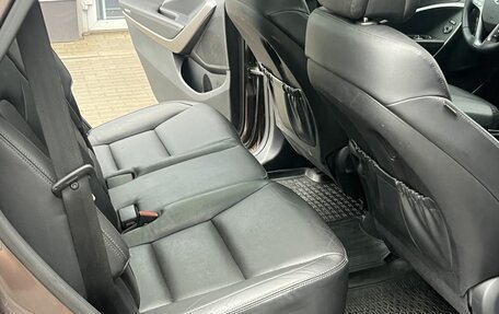 Hyundai Santa Fe III рестайлинг, 2014 год, 2 140 000 рублей, 21 фотография