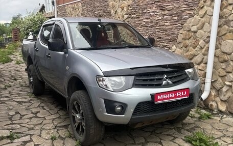 Mitsubishi L200 IV рестайлинг, 2015 год, 1 770 000 рублей, 1 фотография