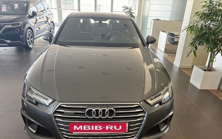 Audi A4, 2018 год, 2 950 000 рублей, 2 фотография