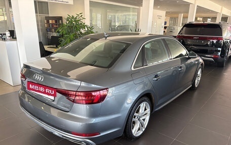 Audi A4, 2018 год, 2 950 000 рублей, 4 фотография