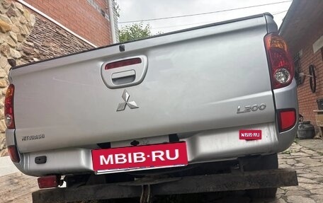 Mitsubishi L200 IV рестайлинг, 2015 год, 1 770 000 рублей, 2 фотография